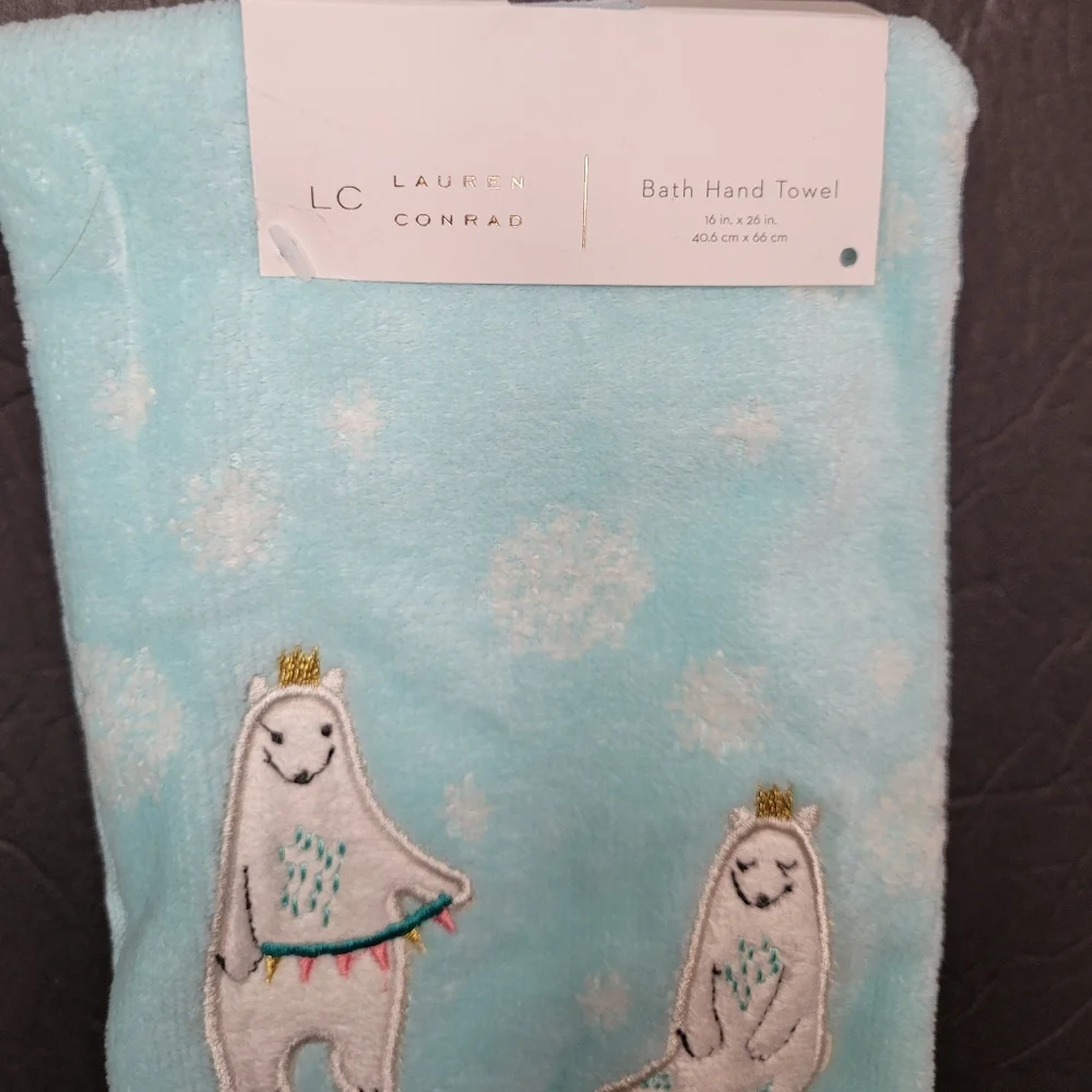 LC Lauren Conrad Polar Bear Hand Towel NWT